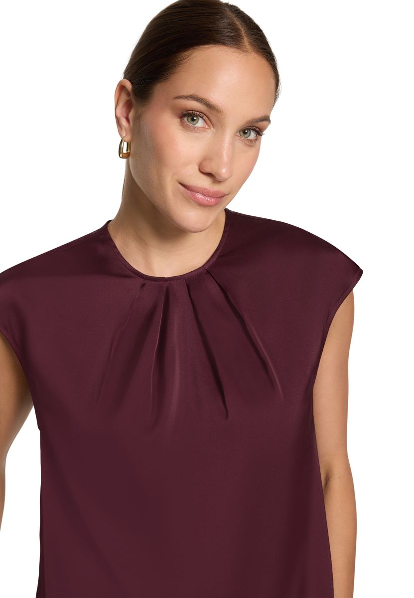 Elegante Satinbluse mit Falten