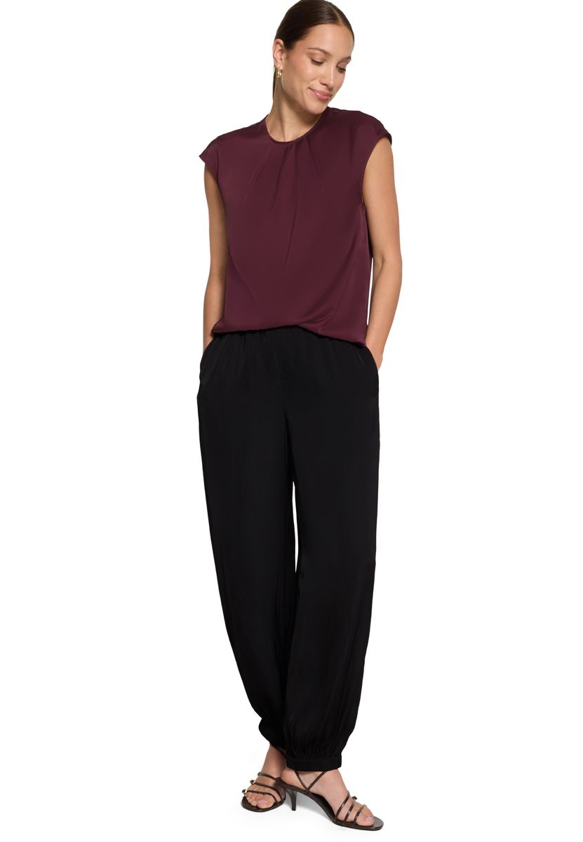 Elegante Satinbluse mit Falten
