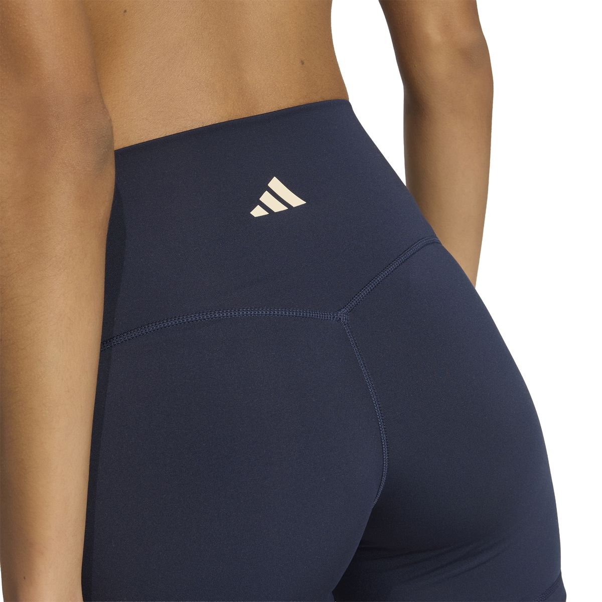 High-Waist Studio Trainings-Shorts