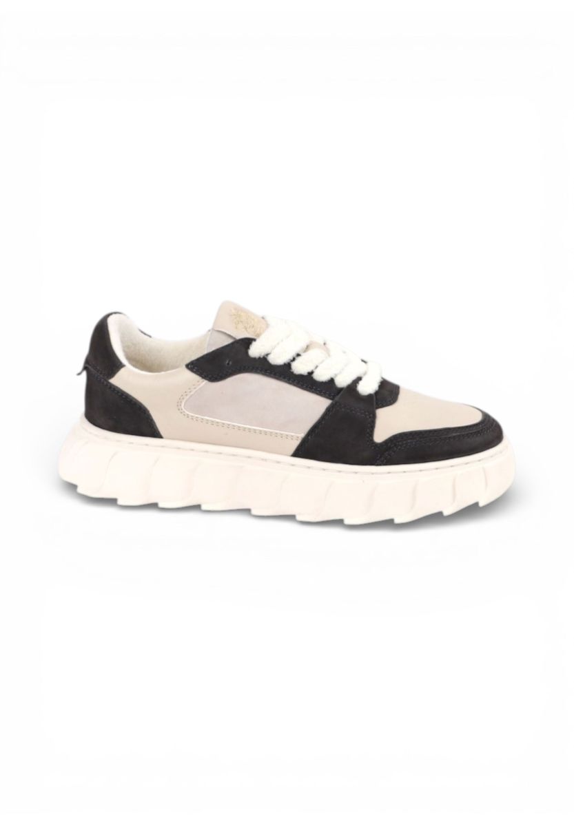 Chunky Plateau-Sneaker aus Materialmix