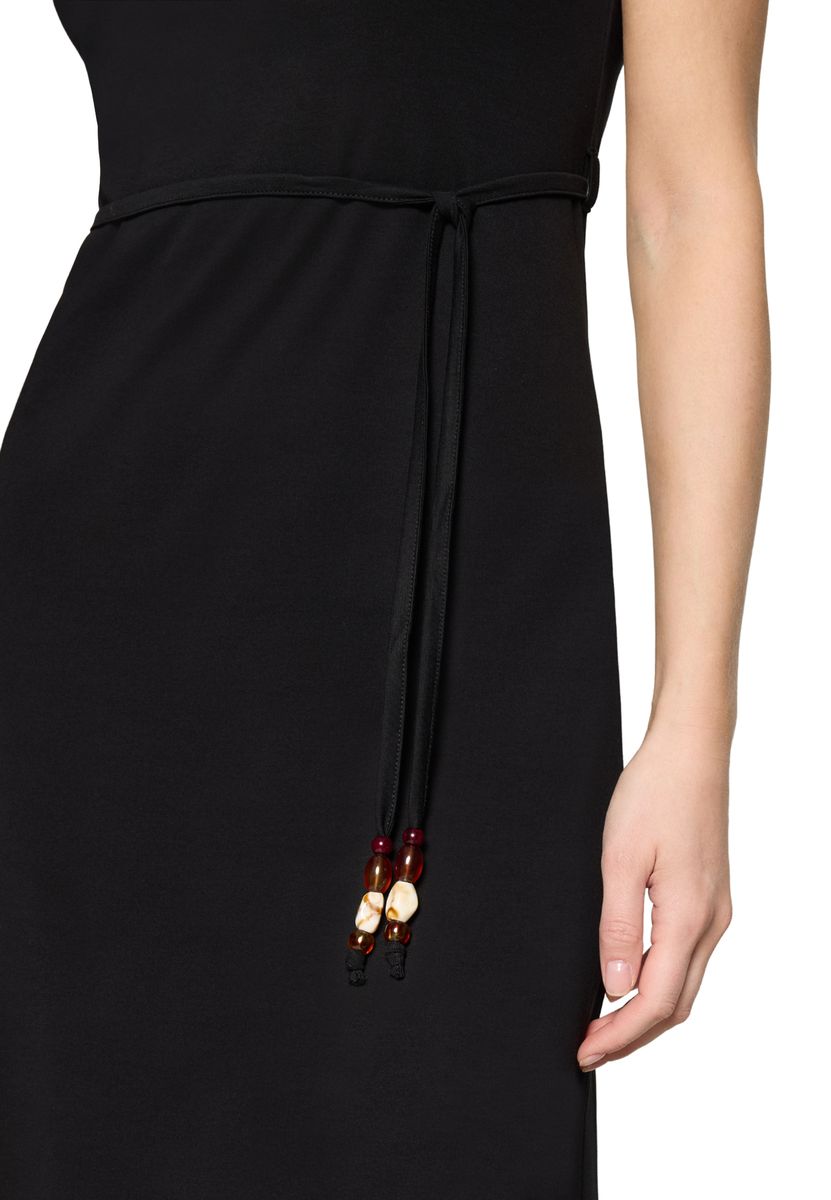 Minimalistisches ärmelloses Midikleid mit Gürtel