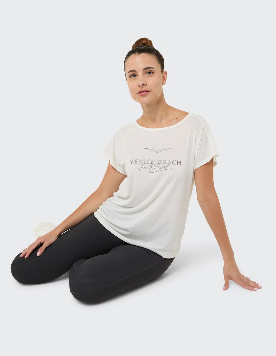 Sportliches Shirt mit U-Boot-Ausschnitt