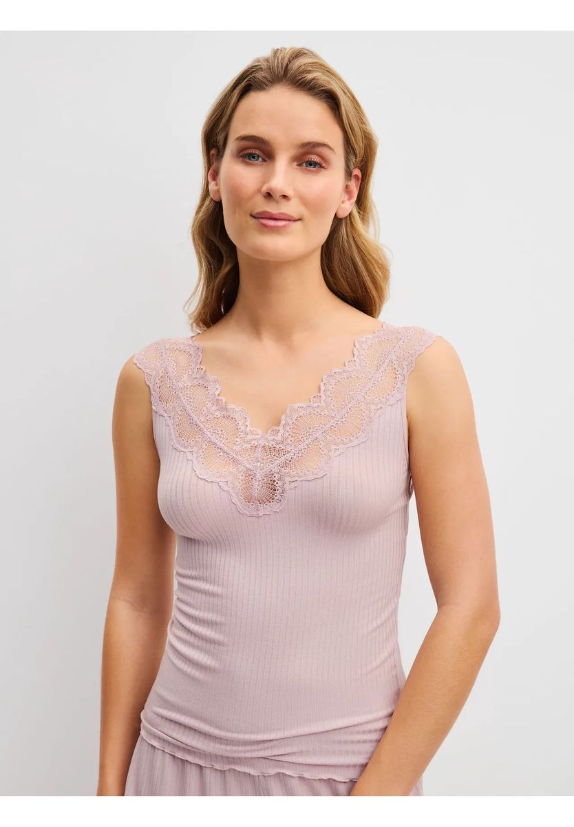 Ripptop mit feiner Spitze