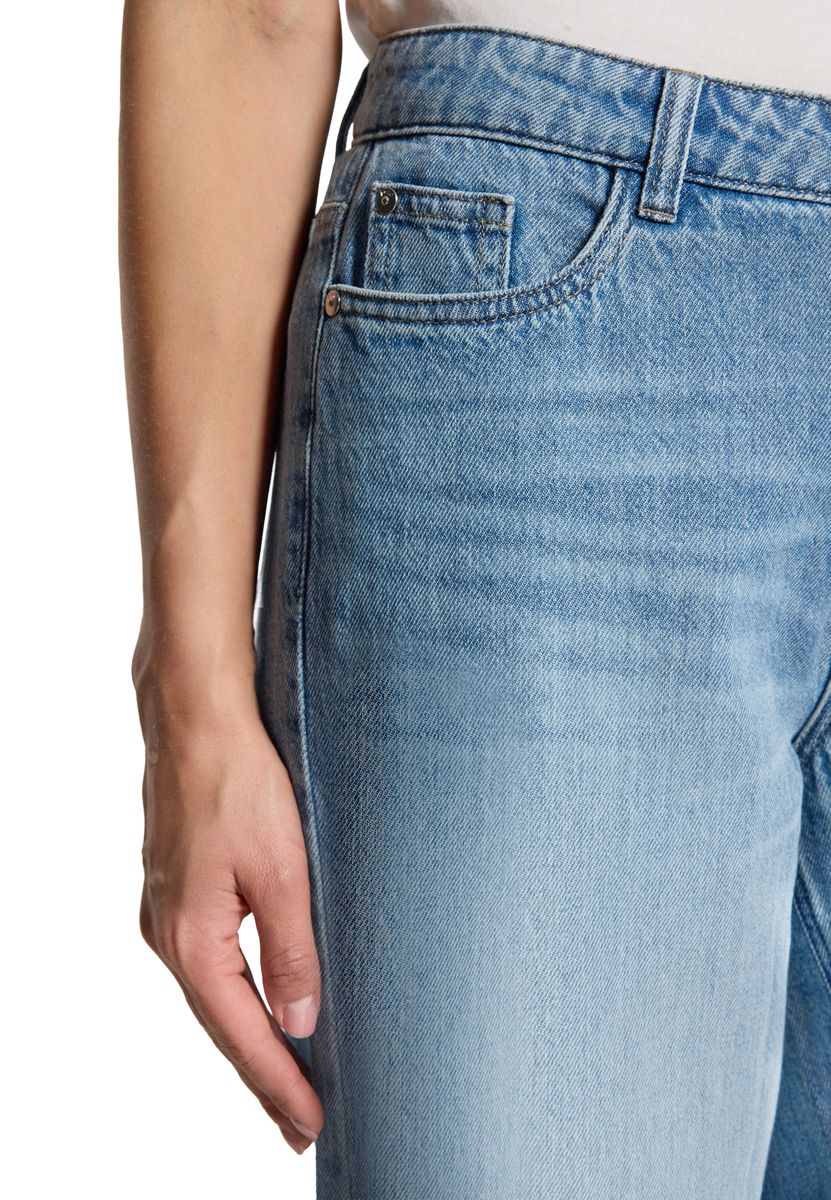 Moderne High-Waist Weitbein-Jeans