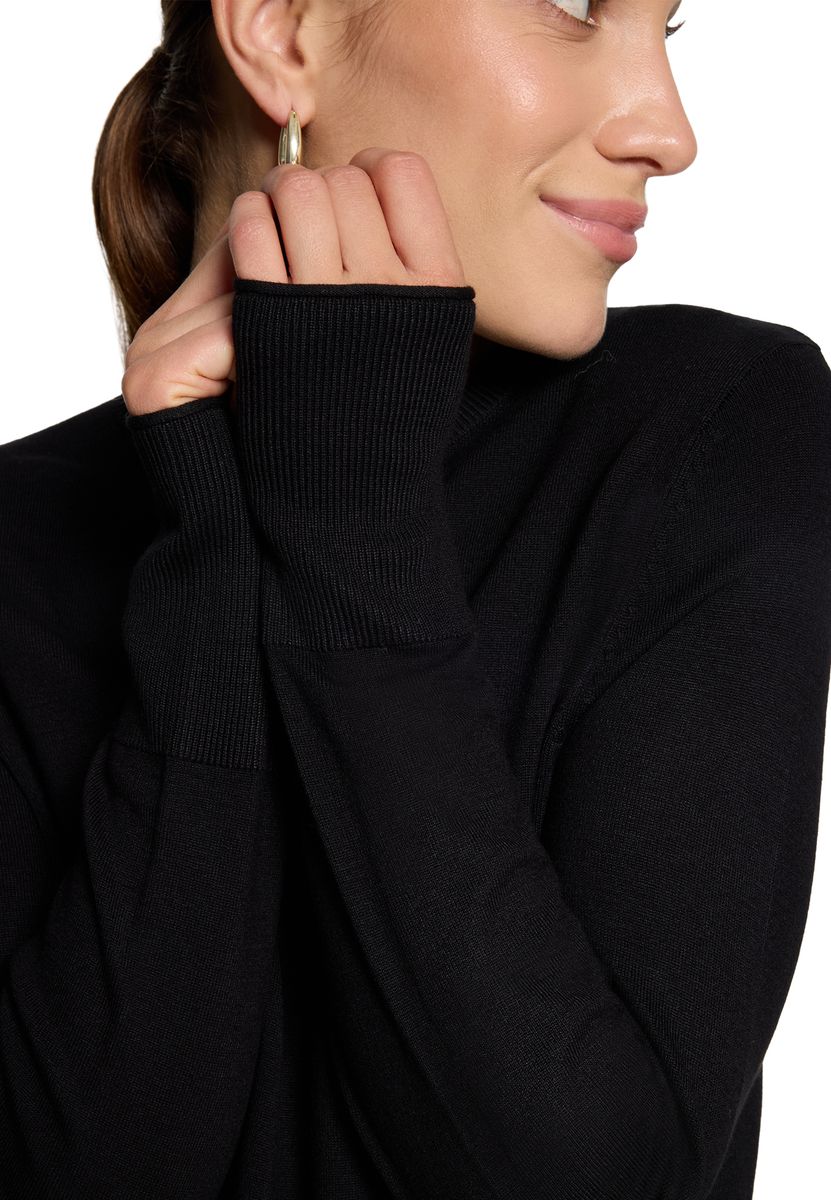 Essentieller Feinstrickpullover mit Stehkragen