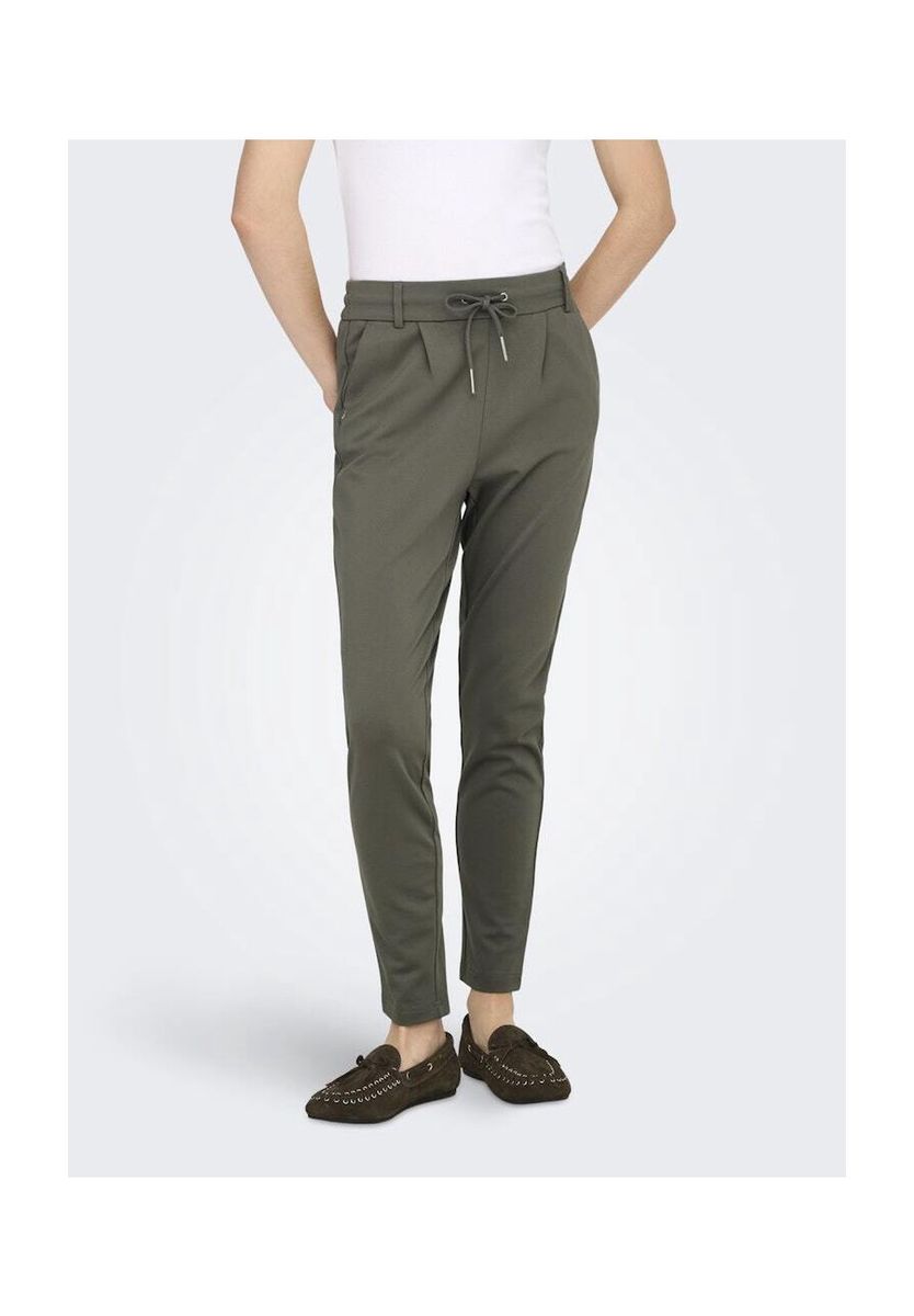 Schmal geschnittene Hose mit Tunnelzug
