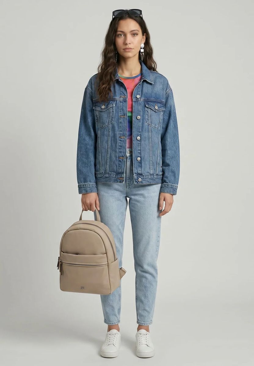 Minimalistischer strukturierter Cityrucksack