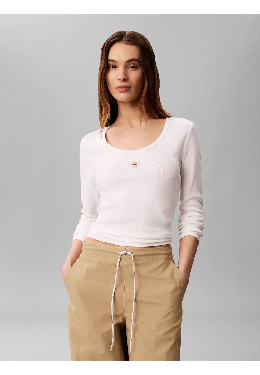 Geripptes Langarmshirt mit U-Ausschnitt