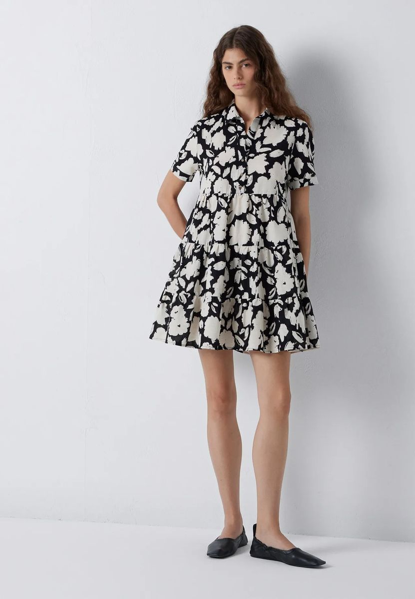Gestuftes Hemdblusenkleid mit abstraktem Blumenmuster