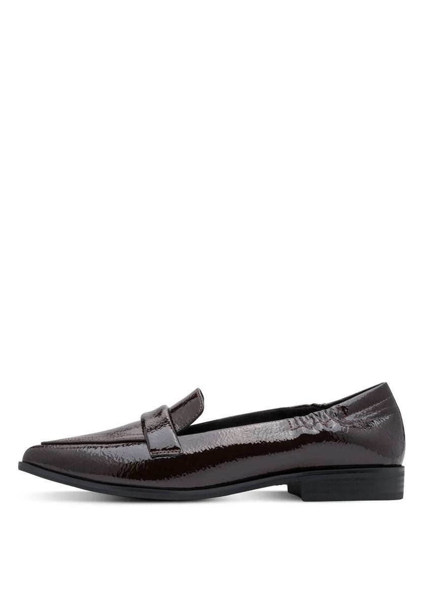 Spitze Slipper in Lack-Optik