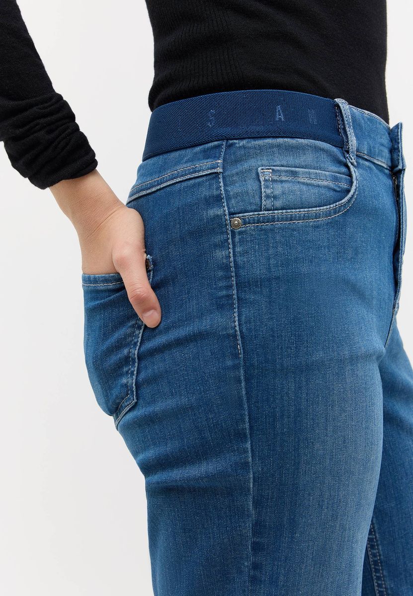 Straight-Leg-Jeans mit elastischem Bund
