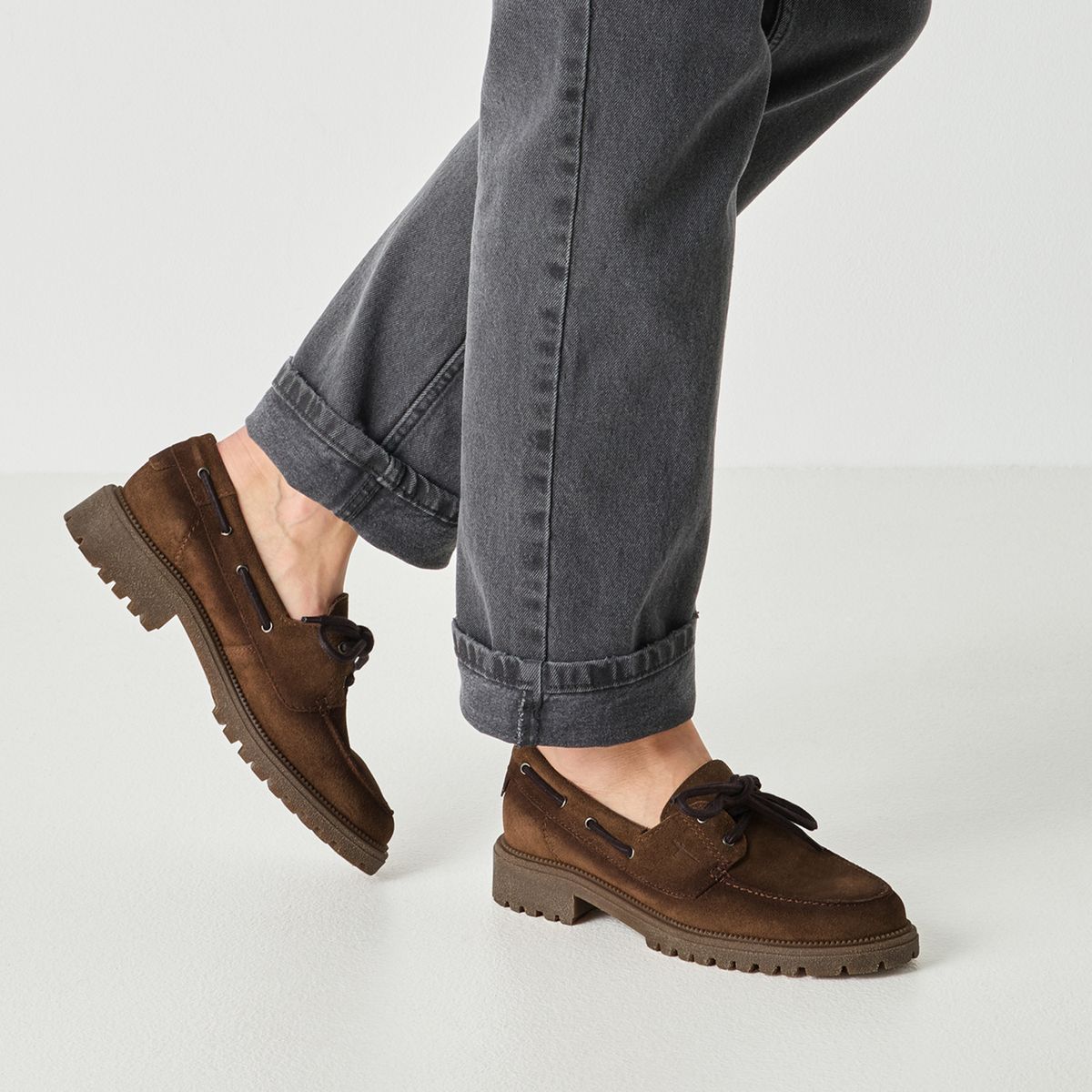 Robuste Wildleder-Bootsschuhe mit Plateausohle
