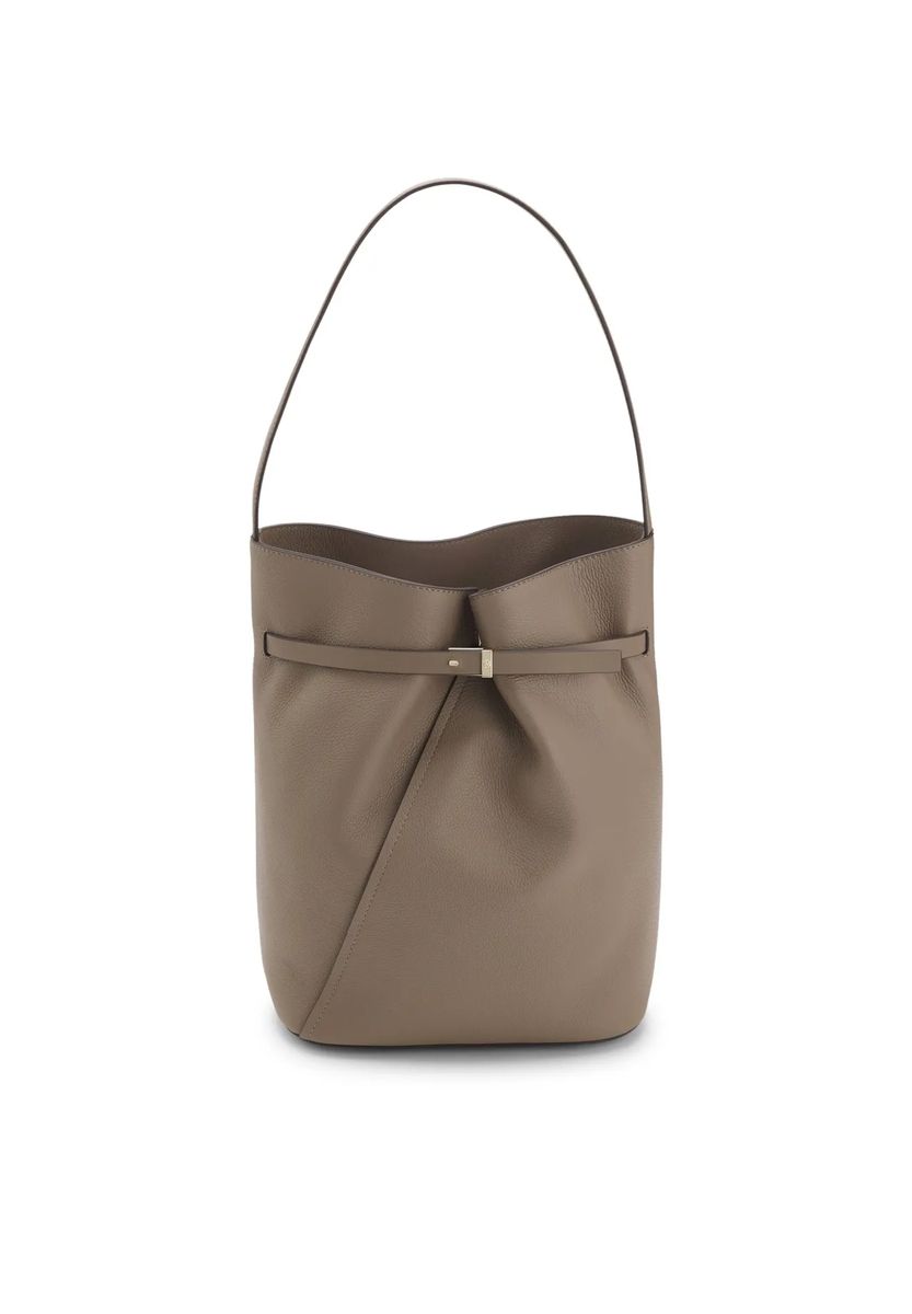 Minimalistische Beuteltasche aus genarbtem Leder