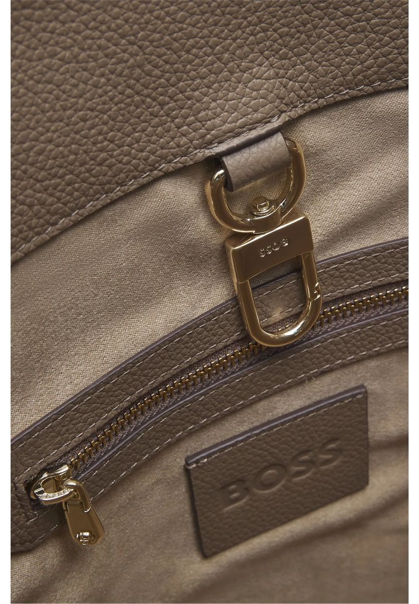Minimalistische Beuteltasche aus genarbtem Leder