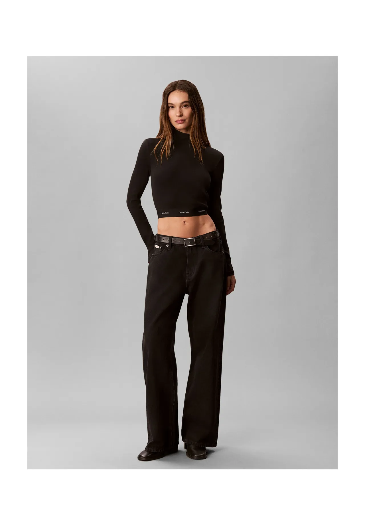 Kurzes Mock-Neck Langarmshirt