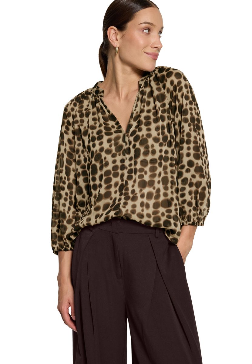 Leoprint-Bluse mit V-Ausschnitt