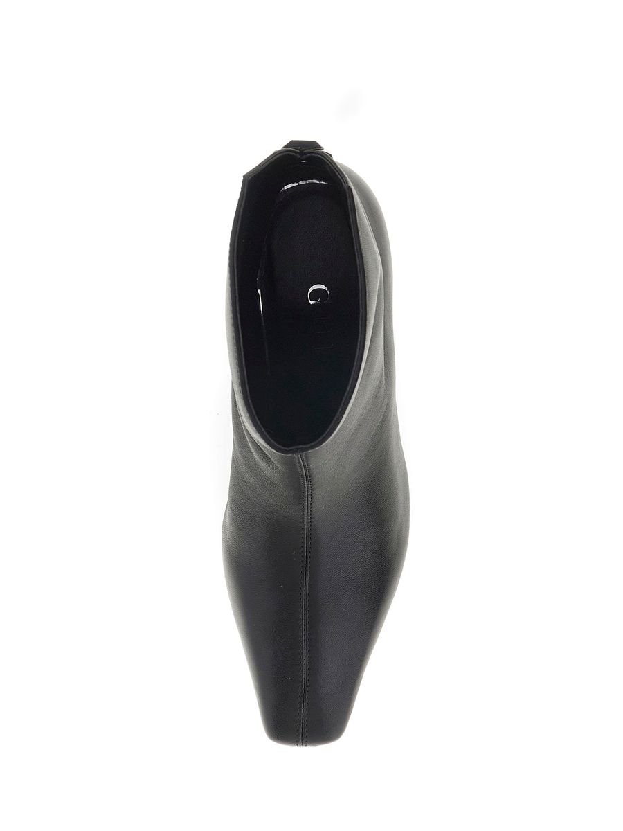Elegante Leder-Stiefeletten mit Karree-Zehe