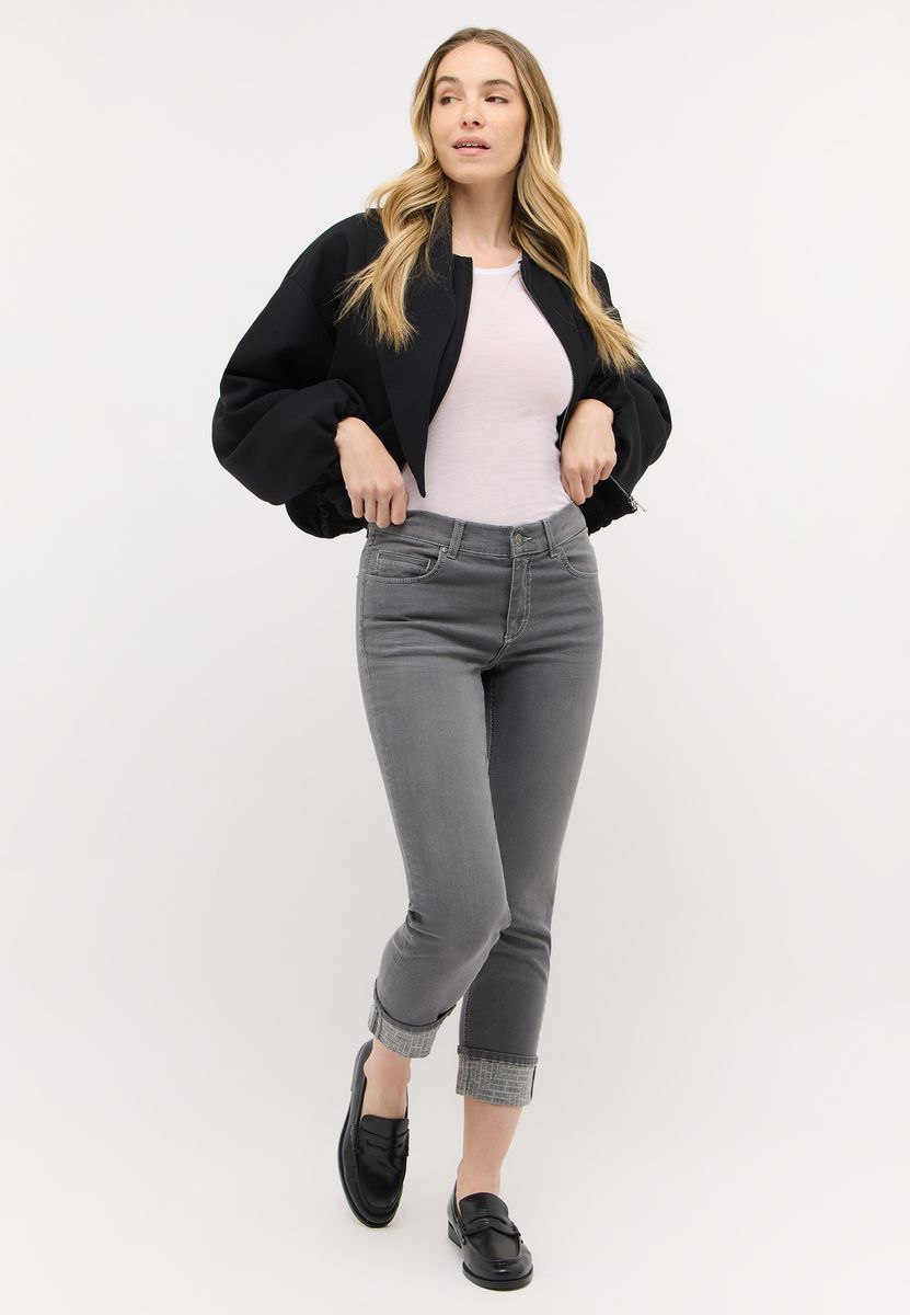 Gerade geschnittene 7/8-Denim-Basics