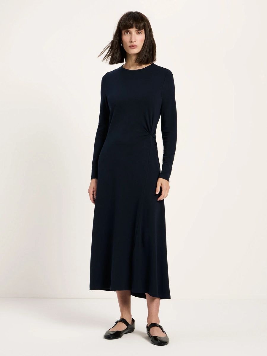 Minimalistisches Langarm-Jersey-Midikleid
