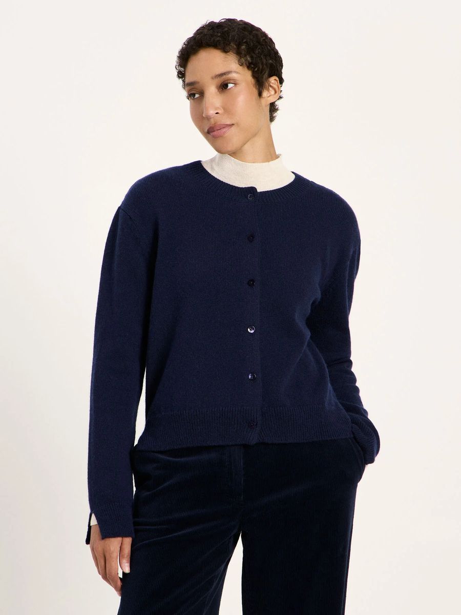 Klassische Boxy-Strickjacke zum Knöpfen