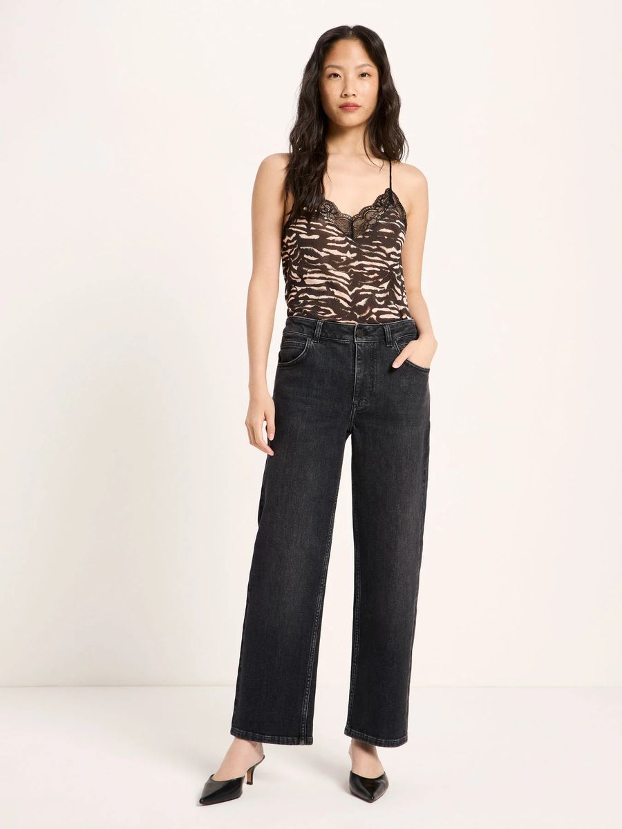 Klassische Straight-Jeans mit mittlerer Leibhöhe