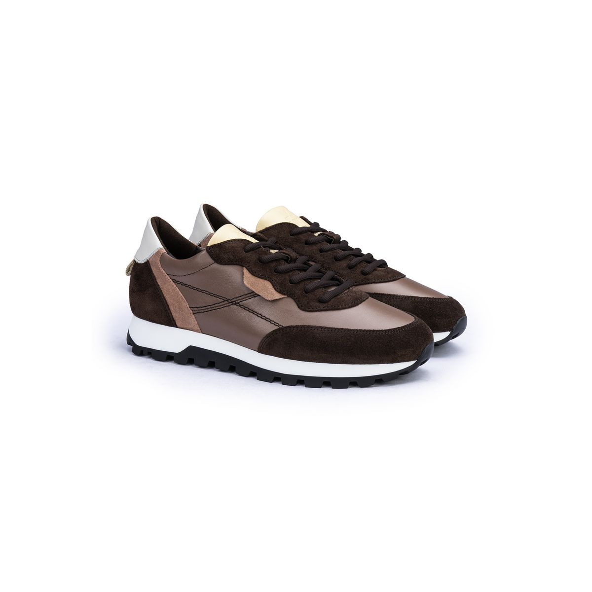 Casual-Sneaker mit Keilabsatz und Materialmix