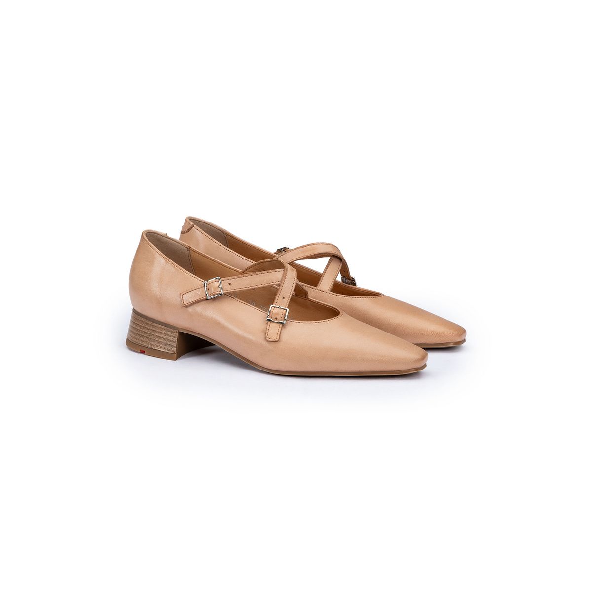 Karree-Ballerinas mit gekreuzten Riemen