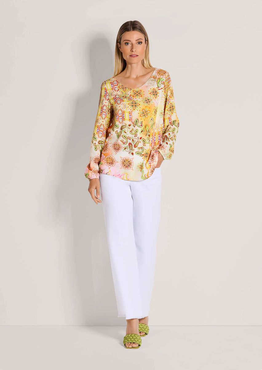 Viskosebluse mit lebhaftem Paisley-Muster