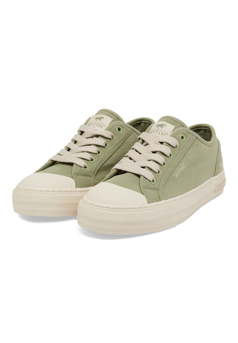 Lässige Canvas-Sneaker zum Schnüren