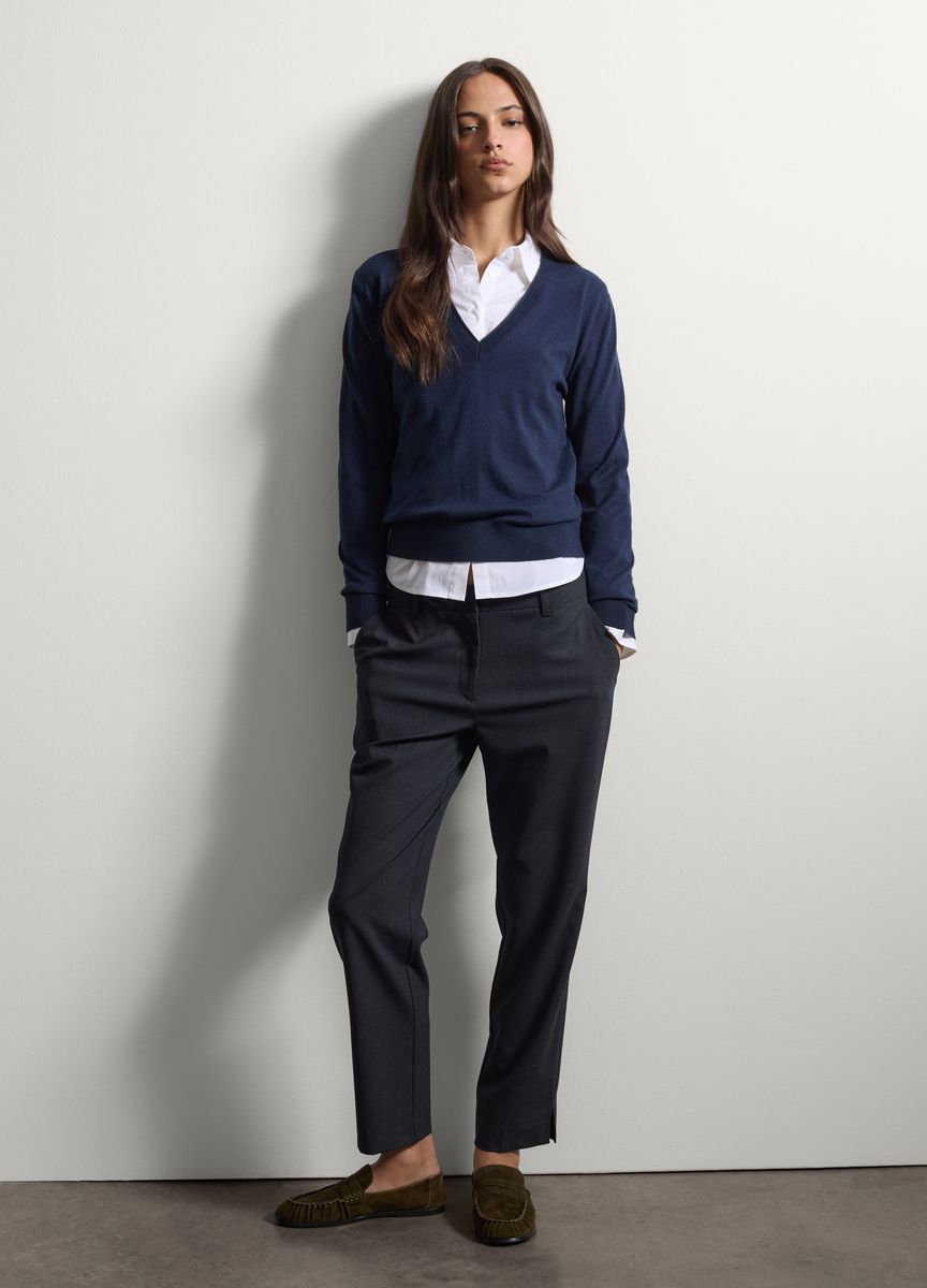 Feinstrick-Pullover mit V-Ausschnitt