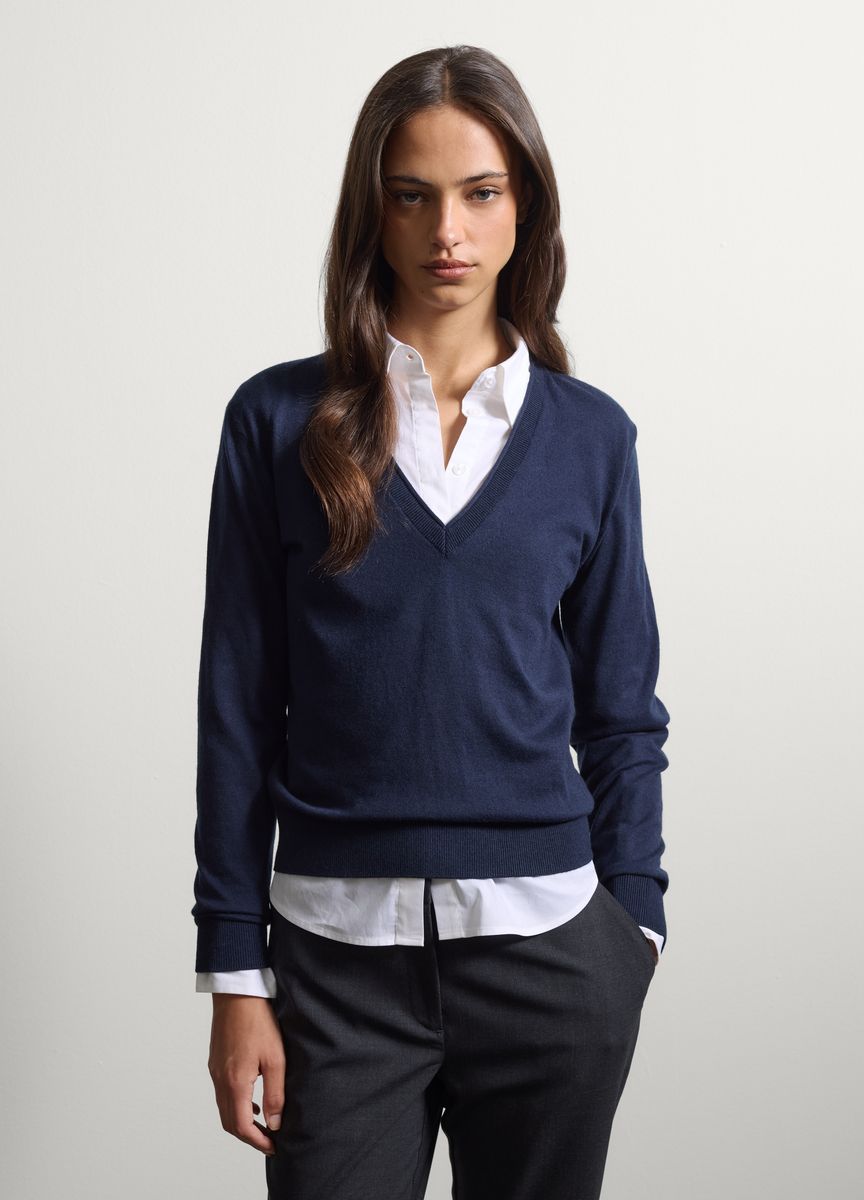 Feinstrick-Pullover mit V-Ausschnitt