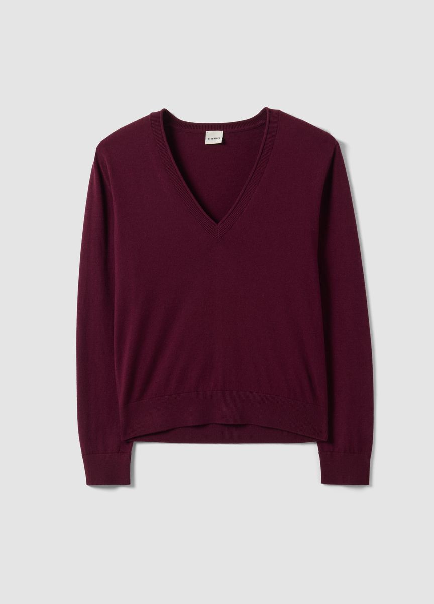 Klassischer Feinstrickpullover mit V-Ausschnitt