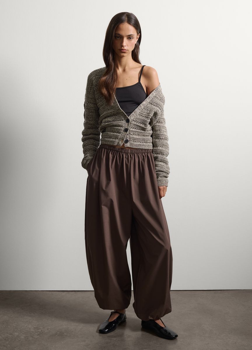 Strukturierter Cardigan mit V-Ausschnitt