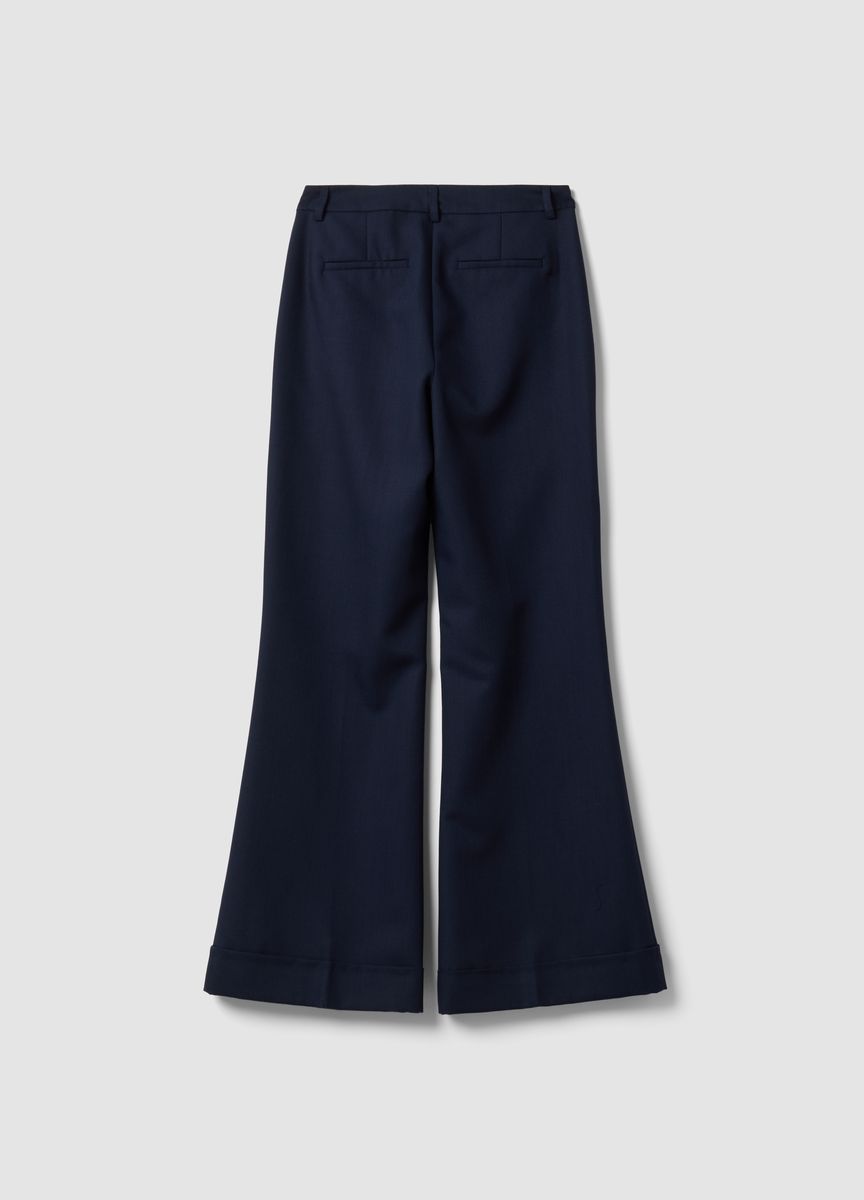 Weite Stoffhose mit Umschlag