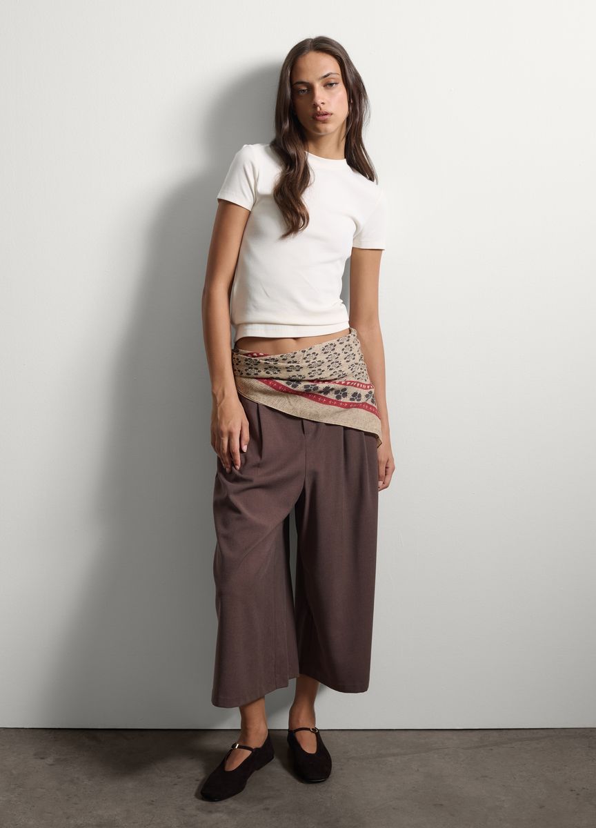 Weite Culotte mit Bundfalten