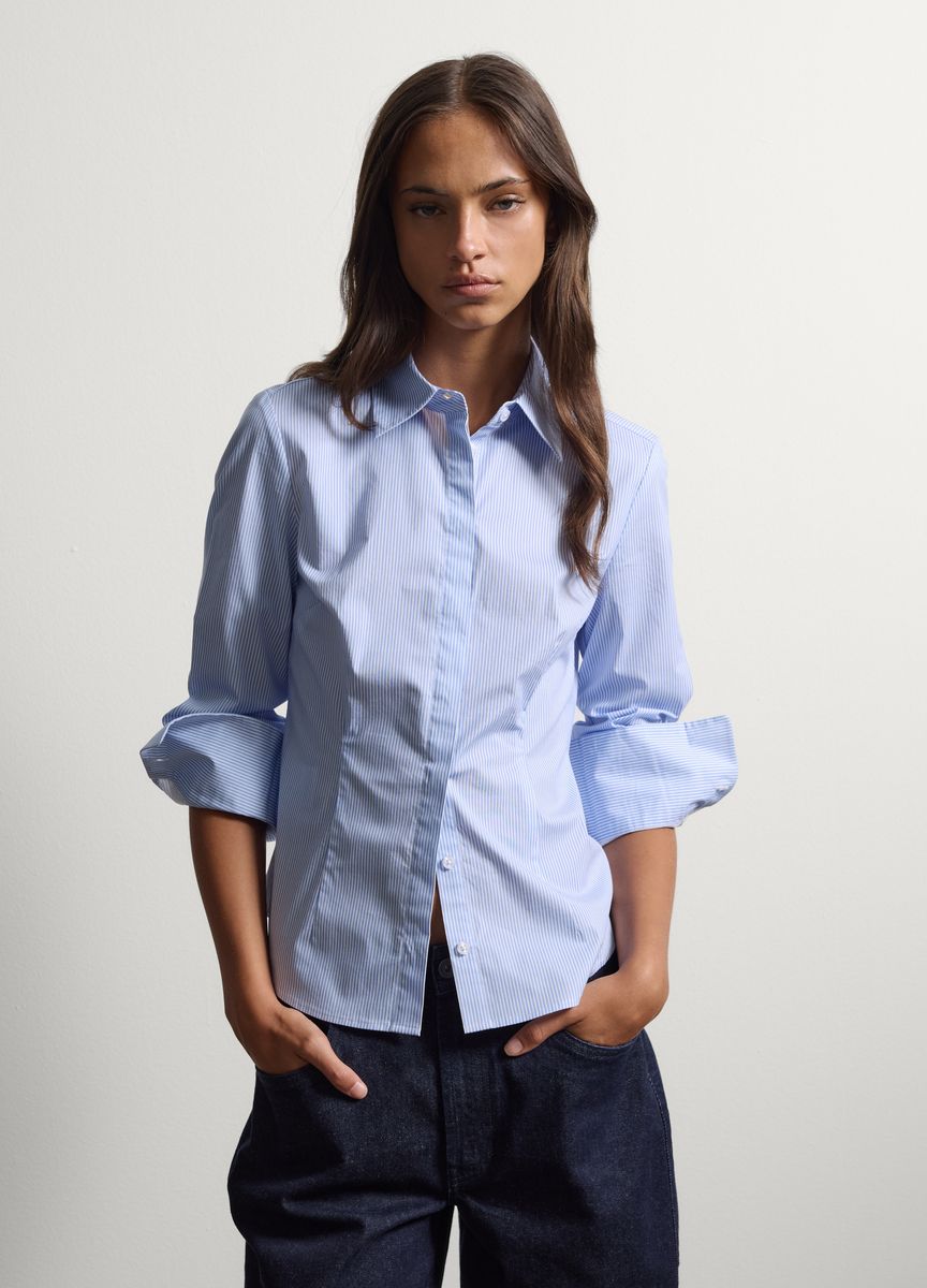 Taillierte gestreifte Button-Down Bluse