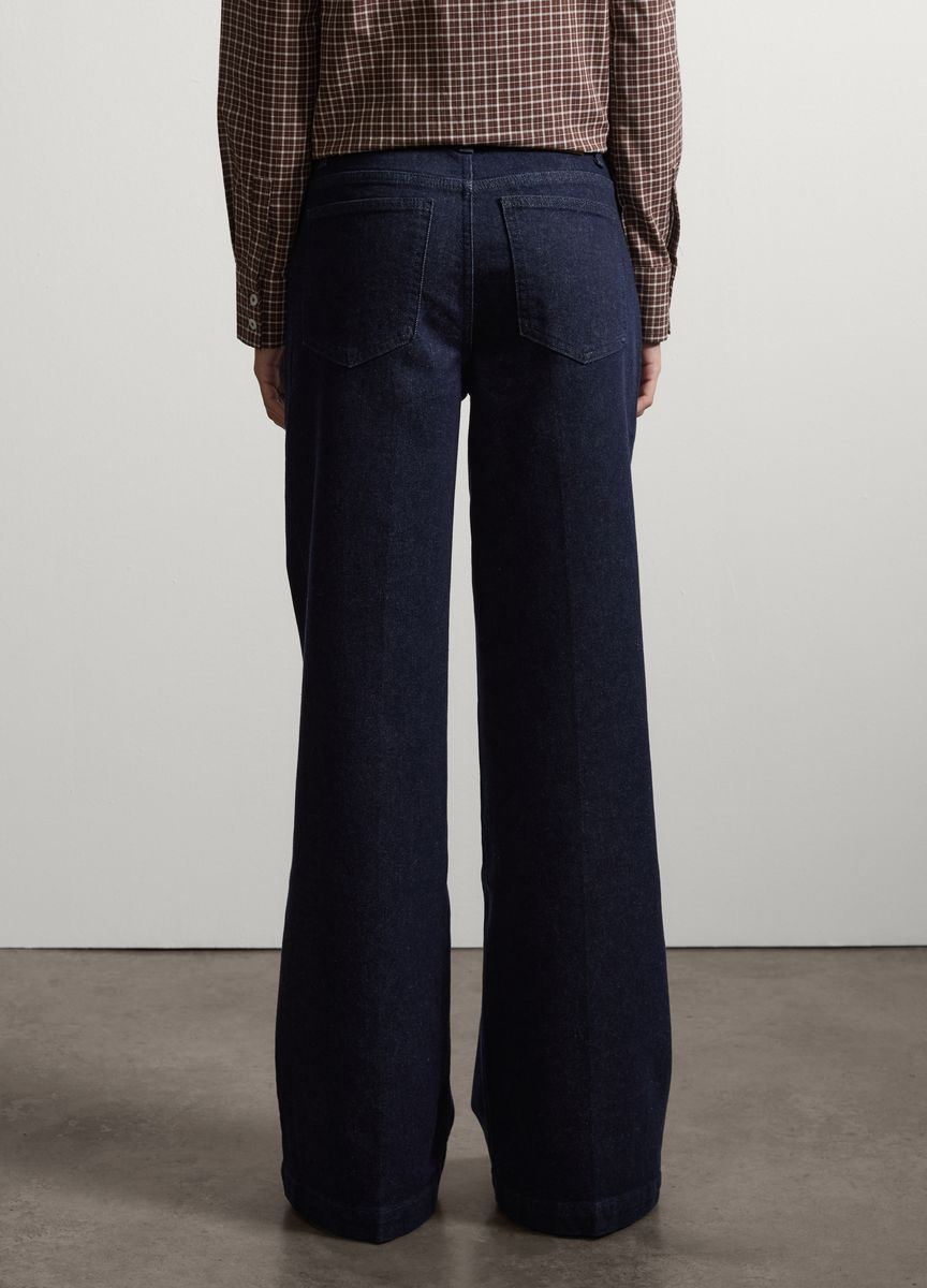 Maßgeschneiderte Denim-Hose mit weitem Bein