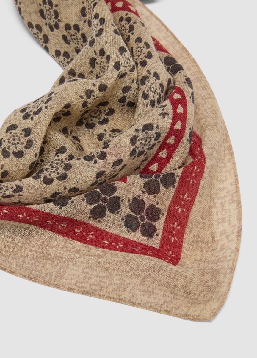 Quadratischer Schal mit Blumenmuster
