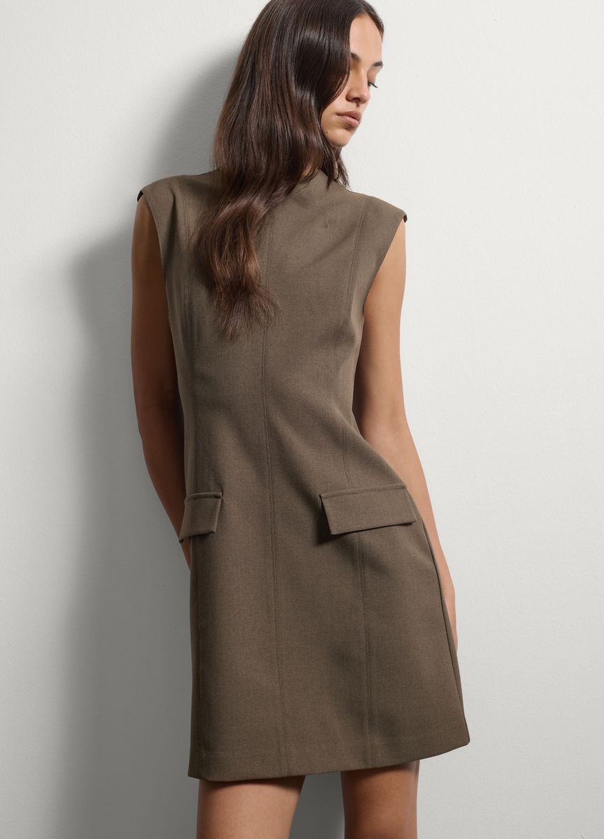 Strukturiertes Minikleid mit Pattentaschen