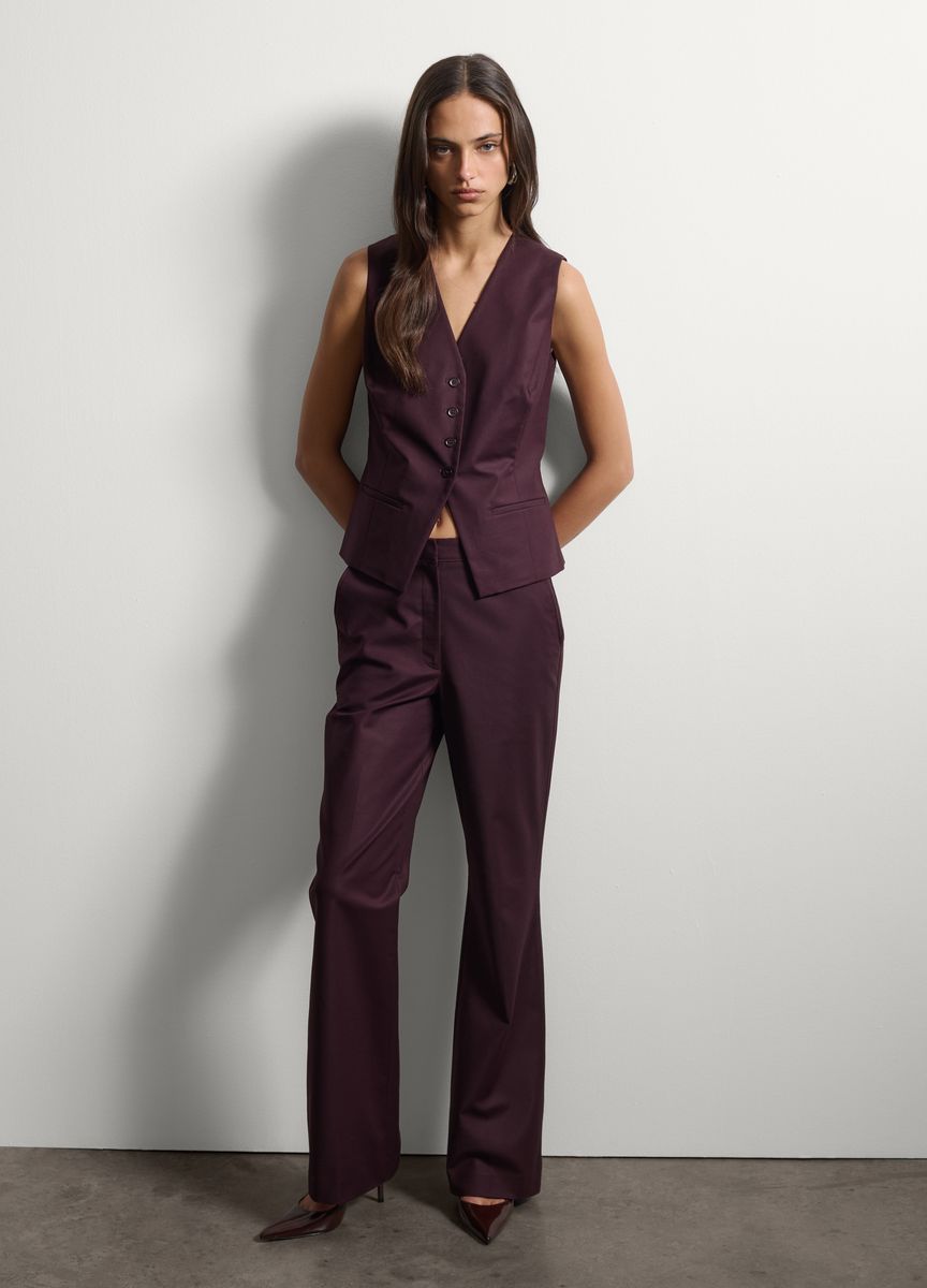 Maßgeschneidertes Set aus Weste und Hose