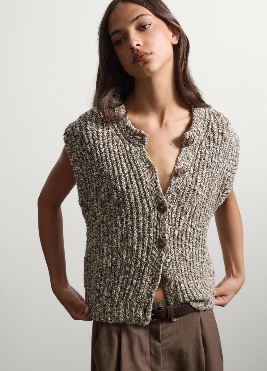 Ärmellose Strickweste mit Knöpfen