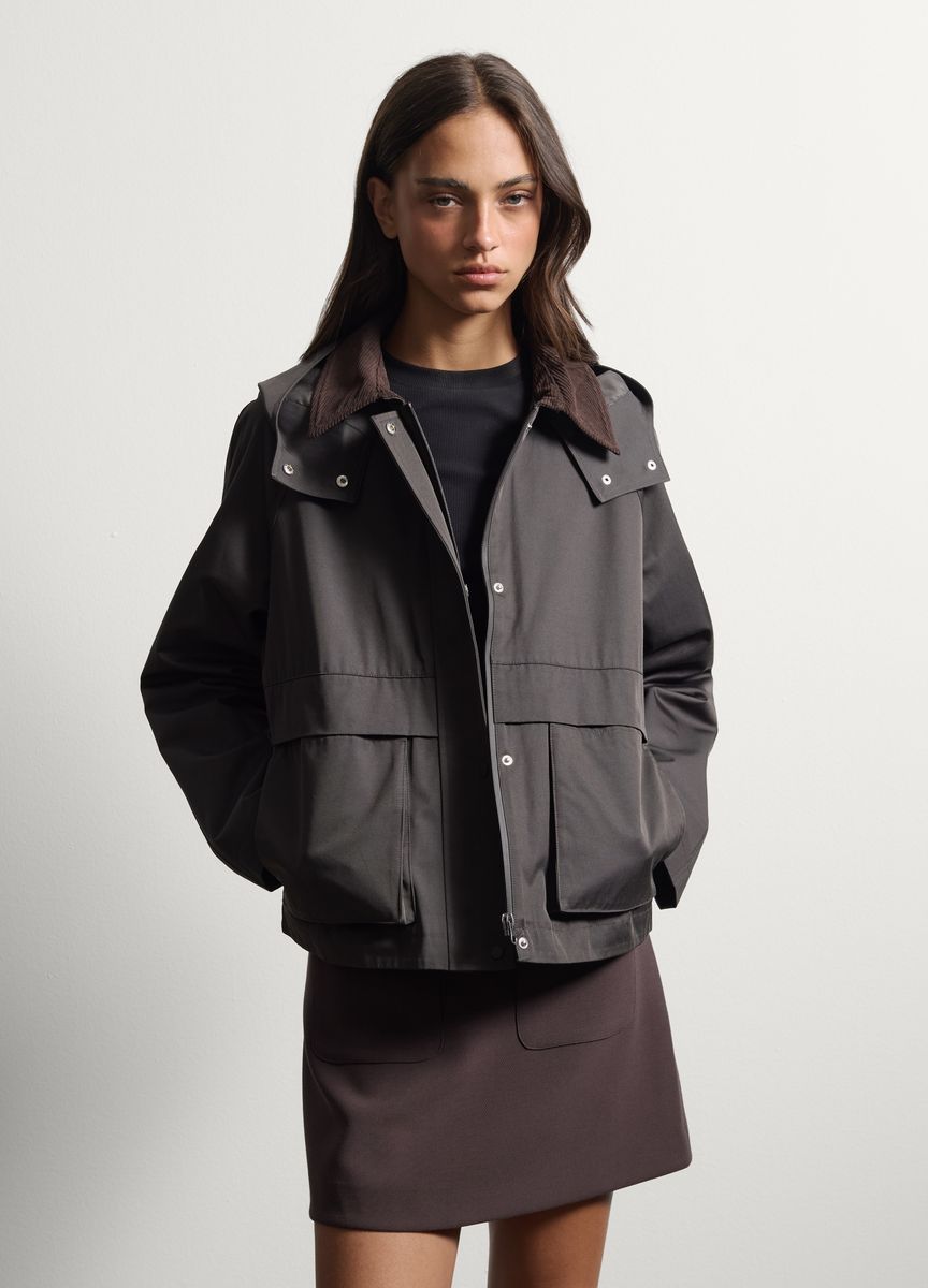 Kurze Utility-Jacke mit Cordkragen
