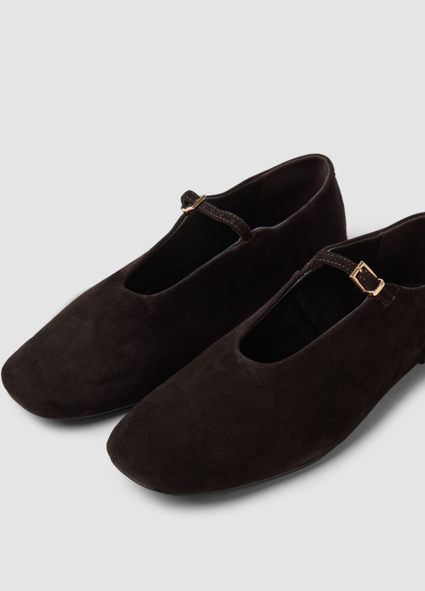 Minimalistische Mary-Jane-Flats aus Wildleder