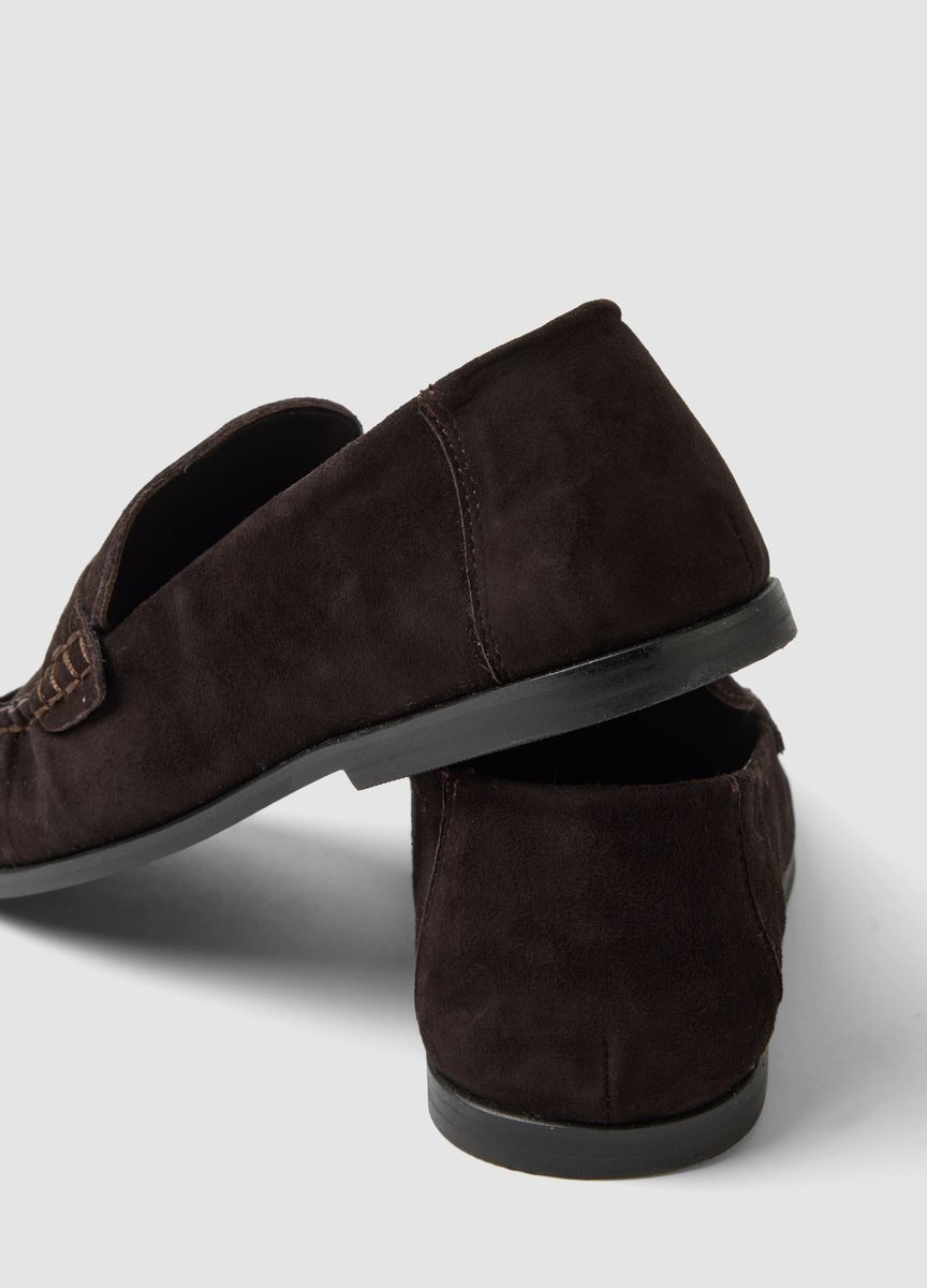 Klassische Wildleder-Mokassin-Loafer