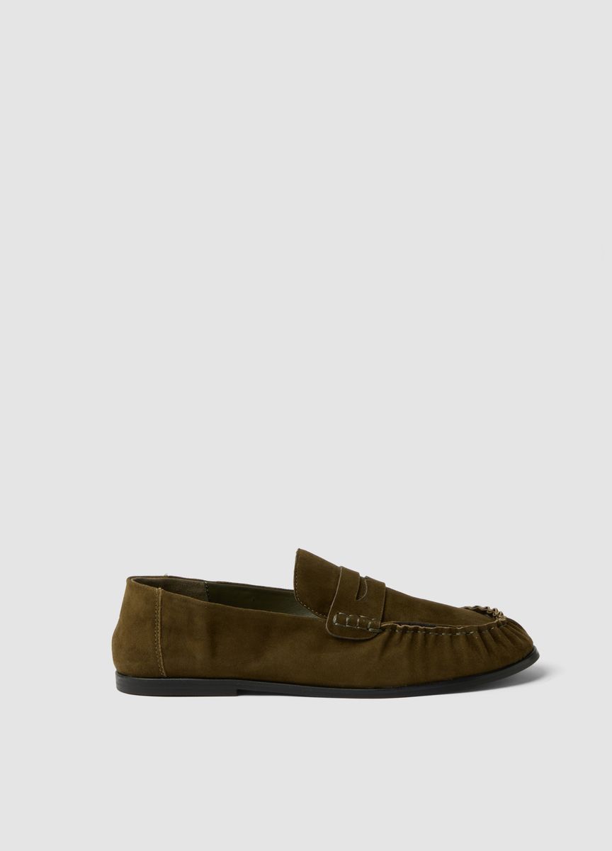 Suede Penny Loafer mit Raffung