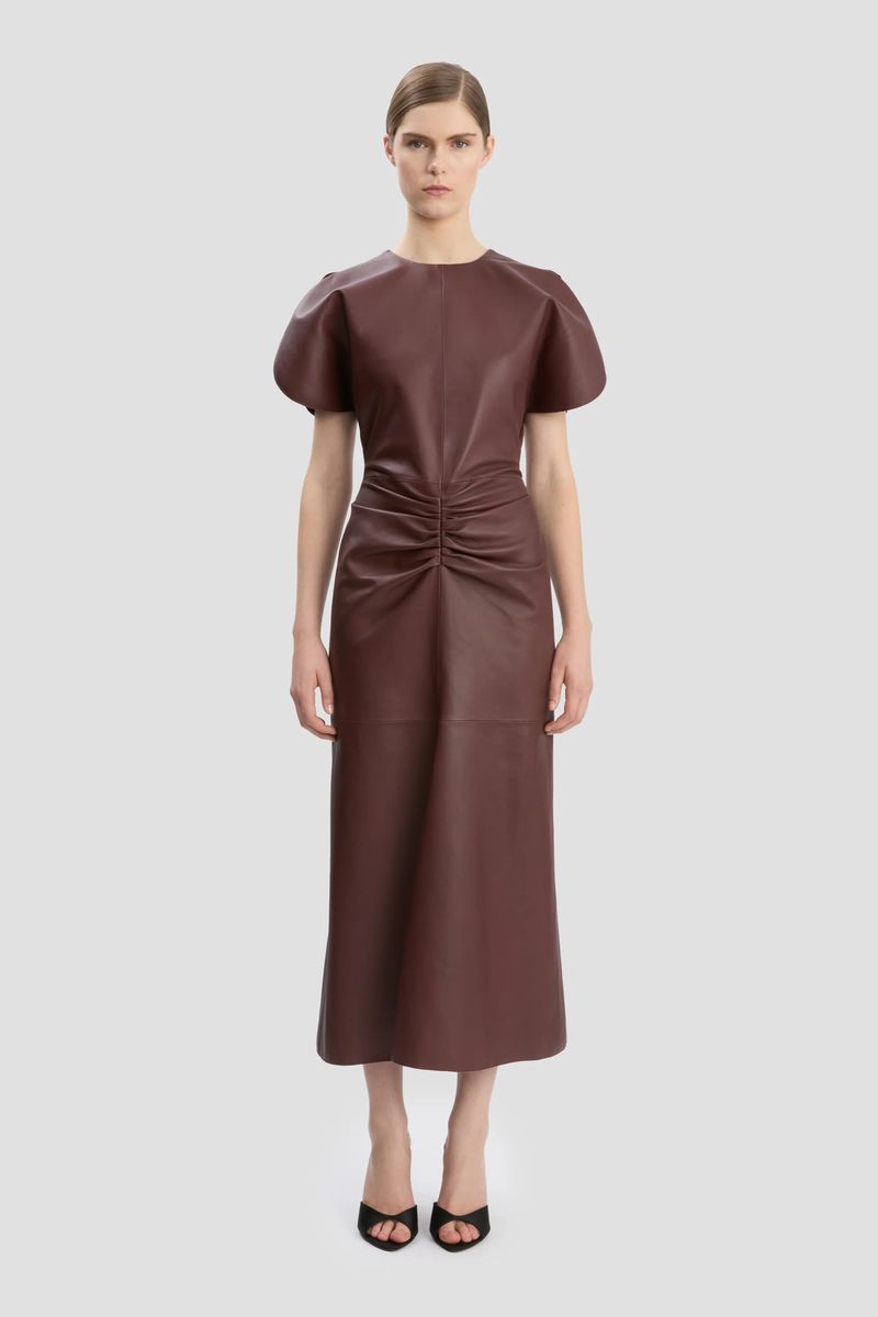 Midi-Lederkleid mit Raffungen und Puffärmeln