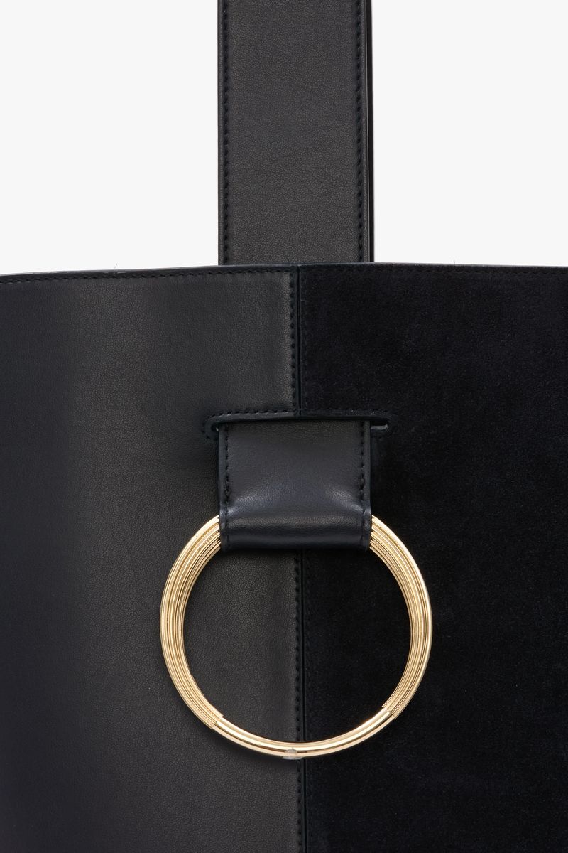 Minimalistische Beuteltasche aus Leder und Wildleder