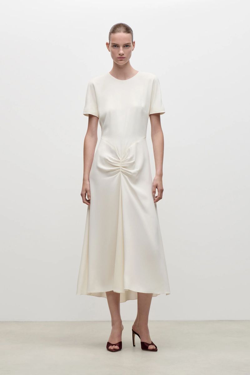 Midikleid mit geraffter Taille