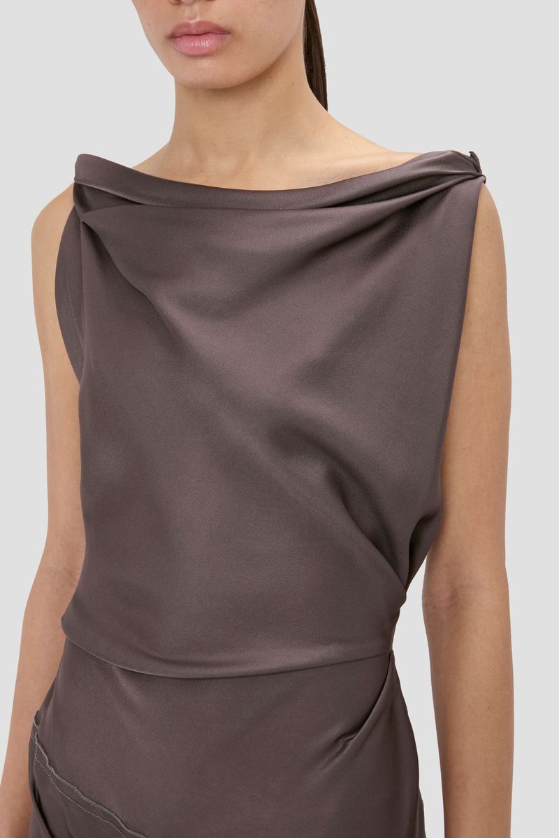 Elegantes Satin-Abendkleid mit Drapierung