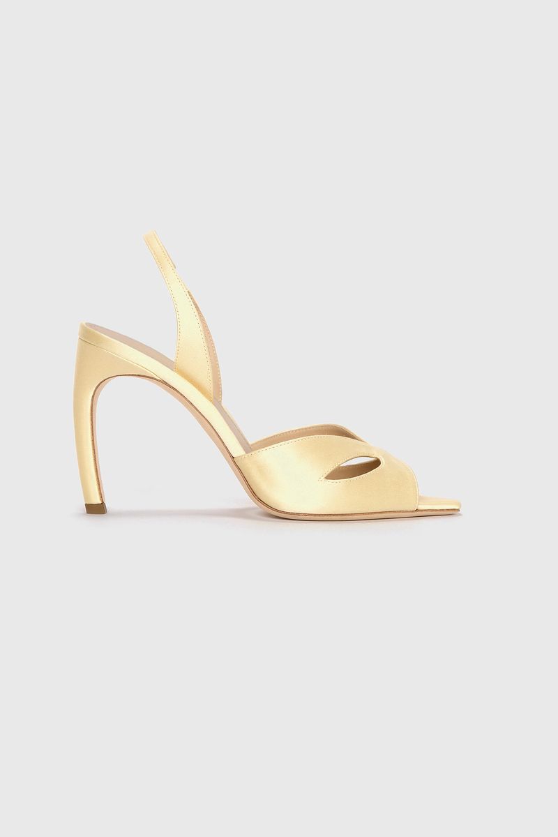 Satin-Slingback-Heels mit Masken-Ausschnitt